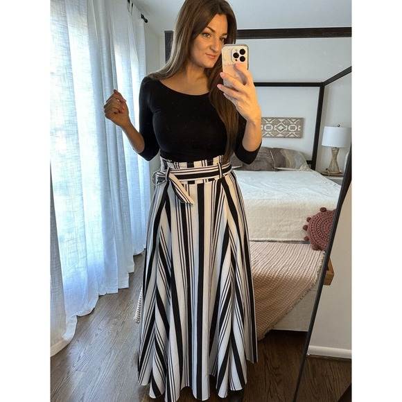 New York & Company Size 6 Black And White Paper Bag Waist High Waist Maxi Skirt - Picture 1 of 11